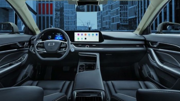 Bestune официально русифицировал кроссовер T90 и лифтбек B70