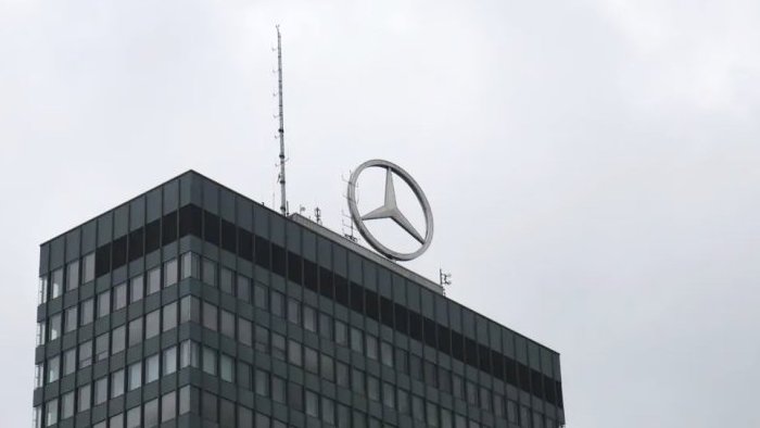 Почему Merсedes-Benz сокращает свои китайские подразделения, но расширяет производство в Китае