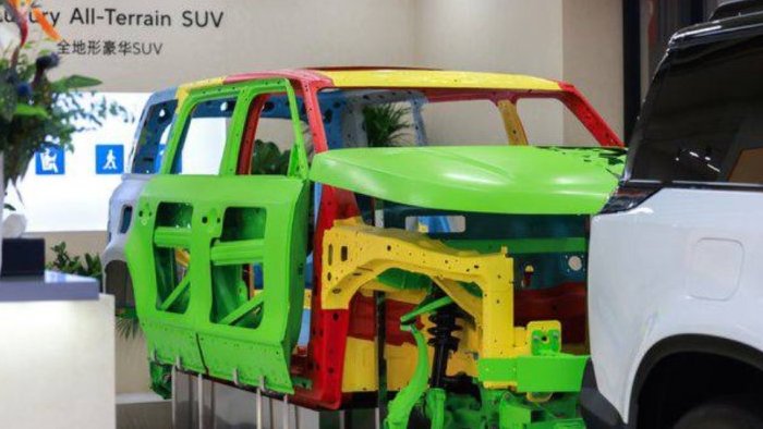 Наполовину алюминиевые внедорожники собралась делать в Китае