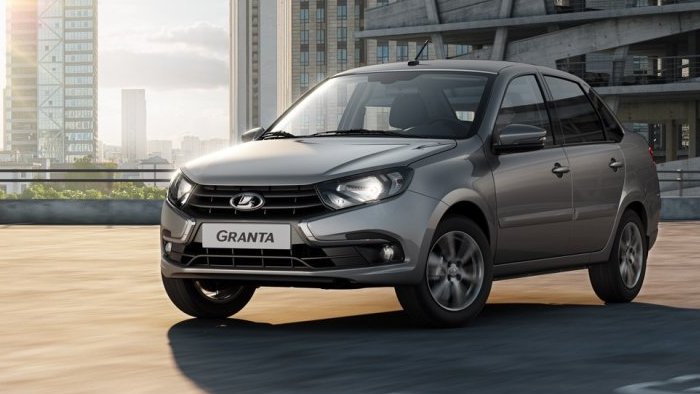 LADA Granta снова в лидерах продаж — эксперты ждут роста из-за появления новой топовой версии