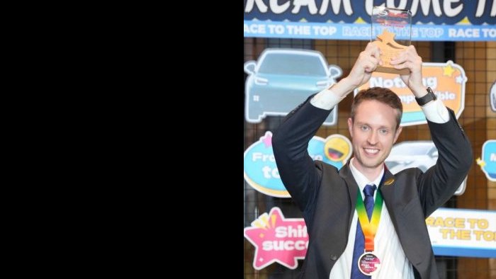 Руководитель отдела продаж GAC АВТОДОМ Сергей Воробьев стал победителем первого международного конкурса «GAC Race to the Top» в Гуанчжоу