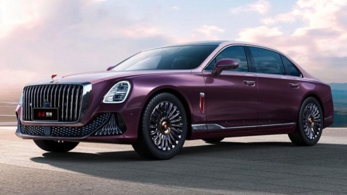Hongqi привезёт в Россию ещё 3 автомобиля — стало известно, какие и когда