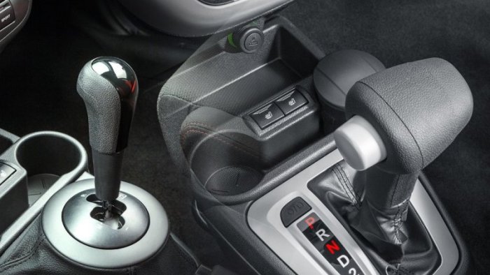 «АвтоВАЗ» выпустил первые Lada Granta с китайским вариатором