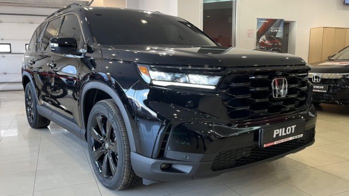 Внедорожник Honda Pilot Black Edition появился в российской продаже